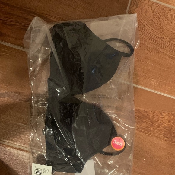 34A small black bra - Picture 1 of 2